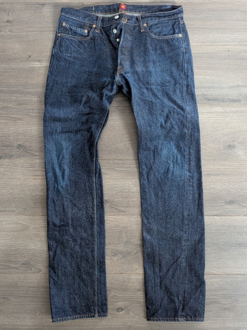 Resolute 710 34x34 (36x36)